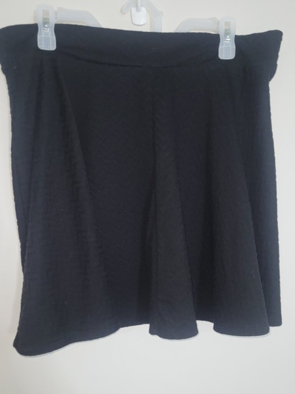 XXL Xhilaration black textured skater skirt